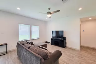 7919 Grey Wolfe Ln, Rosharon, TX 77583 - Photo 11