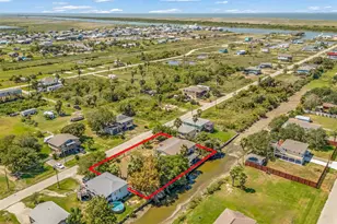 1115 W Canal Dr, Crystal Beach, TX 77650 - Photo 33