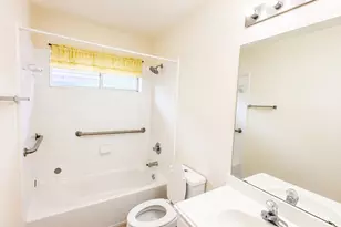 12918 Stratford Mill Ln, Sugar Land, TX 77498 - Photo 5