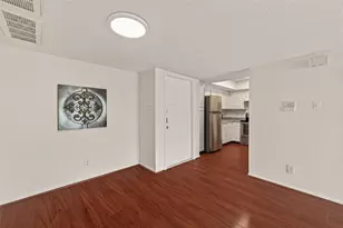 2818 S Bartell Dr, Houston, TX 77054 - Photo 7