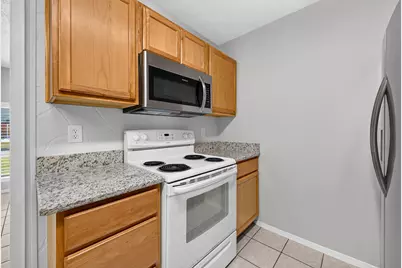 9809 Hummingbird Street, La Porte, TX 77571 - Photo 15