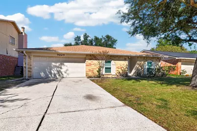 9809 Hummingbird Street, La Porte, TX 77571 - Photo 3