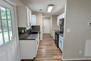 10711 Royal Forest Dr, Conroe, TX 77303 - Photo 13