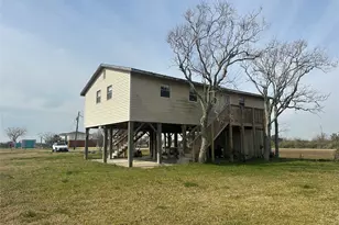 908 20th St, Port Bolivar, TX 77650 - Photo 21