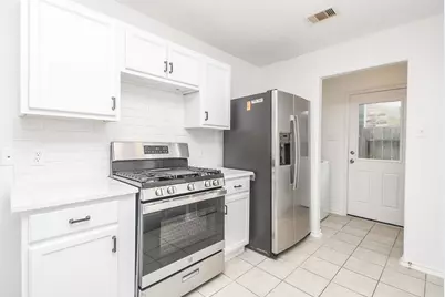 1651 Thornhollow Drive, Houston, TX 77014 - Photo 11