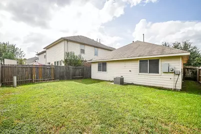 1651 Thornhollow Drive, Houston, TX 77014 - Photo 19