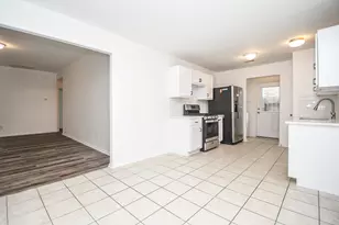 1651 Thornhollow Dr, Houston, TX 77014 - Photo 5
