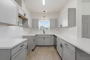 319 N Carolina St, Houston, TX 77029 - Photo 9