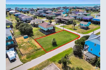 882 Gulfview Drive, Crystal Beach, TX 77650 - Photo 1