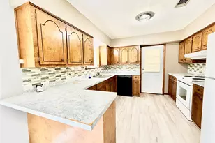 923 N Nellius St, Woodville, TX 75979 - Photo 3