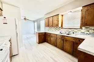 923 N Nellius St, Woodville, TX 75979 - Photo 13