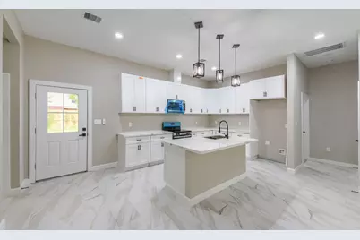 9806 Southwick Drive, Humble, TX 77338 - Photo 11