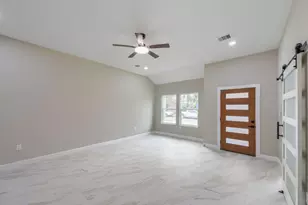 9806 Southwick Dr, Humble, TX 77338 - Photo 5