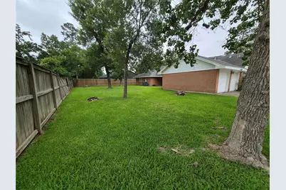 814 Oak Leaf Street, La Porte, TX 77571 - Photo 5