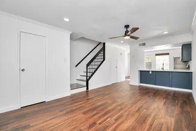 2002 Gentryside Drive #113, Houston, TX 77077 - Photo 5