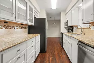 16318 Blackhawk Blvd, Friendswood, TX 77546 - Photo 7