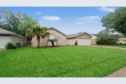 16318 Blackhawk Boulevard, Friendswood, TX 77546 - Photo 3