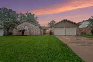 16318 Blackhawk Blvd, Friendswood, TX 77546 - Photo 1