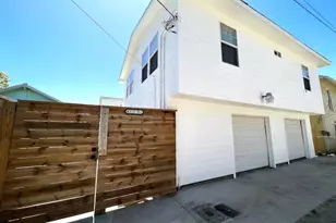 4312 Ave O 1/2, Galveston, TX 77550 - Photo 1
