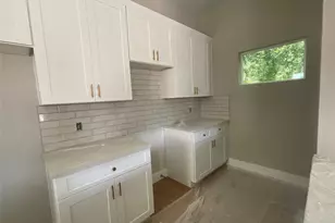 968 South Ln, Houston, TX 77088 - Photo 11