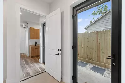 6822 Sidney Street #B, Houston, TX 77021 - Photo 5