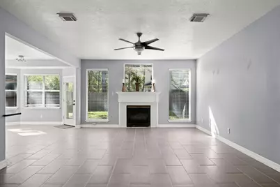 47 N Winterport Circle, The Woodlands, TX 77382 - Photo 5