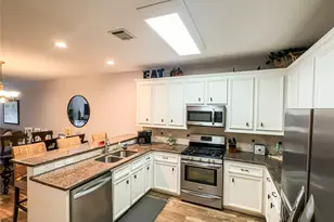 11471 Ketch Ct, Willis, TX 77318 - Photo 5