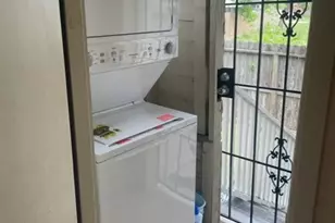 4105 McKinney St, Houston, TX 77023 - Photo 11