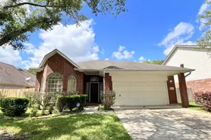 4723 Silverlake Dr, Sugar Land, TX 77479 - Photo 1