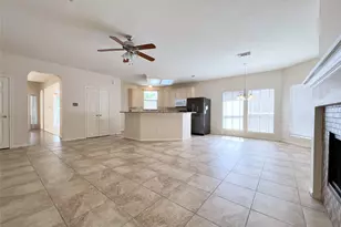 4723 Silverlake Dr, Sugar Land, TX 77479 - Photo 9