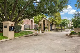 2623 Sutton Ct, Houston, TX 77027 - Photo 31