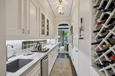 2623 Sutton Court, Houston, TX 77027 - Photo 7
