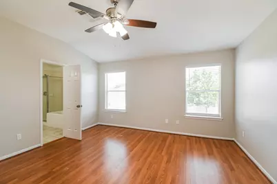 1060 Cabot Cove, Dickinson, TX 77539 - Photo 11