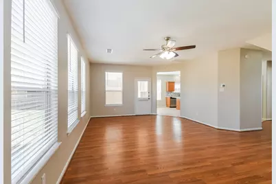 1060 Cabot Cove, Dickinson, TX 77539 - Photo 5