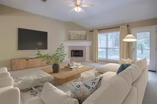 2115 Greentree Dr, Huntsville, TX 77340 - Photo 1