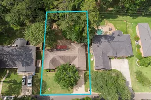 2115 Greentree Dr, Huntsville, TX 77340 - Photo 1