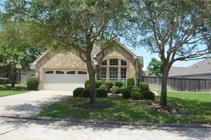 1227 N Riviera Cir, Pearland, TX 77581 - Photo 1