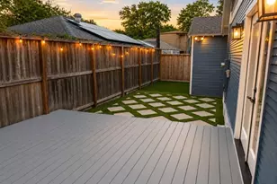 1011 W Melwood St, Houston, TX 77009 - Photo 7