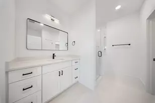 3219 Fontinot St, Houston, TX 77026 - Photo 5