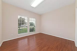 15319 Leila Bend Dr, Houston, TX 77082 - Photo 9
