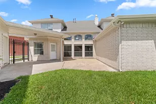 15319 Leila Bend Dr, Houston, TX 77082 - Photo 37