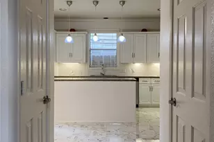 2604 Hopkins St, Houston, TX 77006 - Photo 11