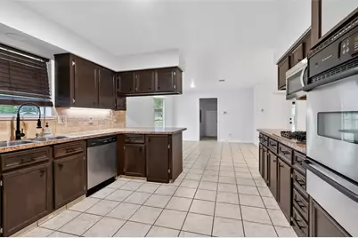 15353 Arrowhead Bend, Willis, TX 77378 - Photo 5