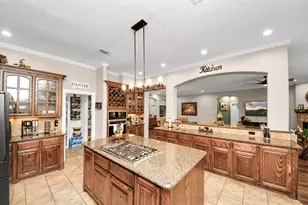 6319 Nowlin Dr, Baytown, TX 77521 - Photo 27