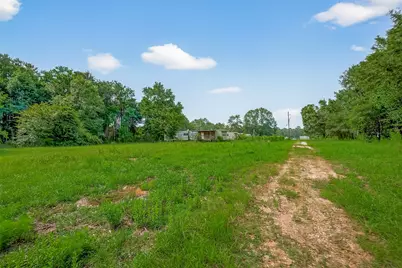 905 County Road 379, Cleveland, TX 77328 - Photo 5