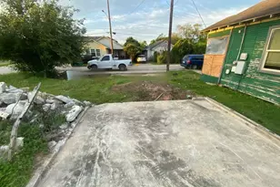 3511 Farmer St, Houston, TX 77020 - Photo 1