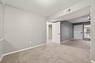 2100 Wilcrest Dr, Houston, TX 77042 - Photo 11