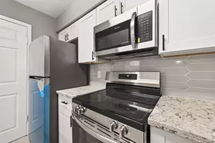 2100 Wilcrest Dr, Houston, TX 77042 - Photo 17