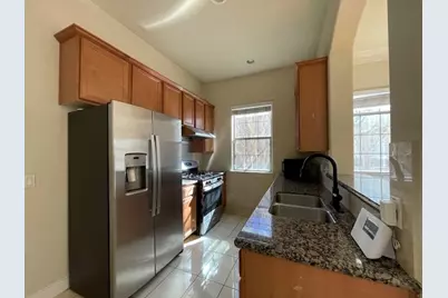 9103 Creekstone Lake Drive, Houston, TX 77054 - Photo 13