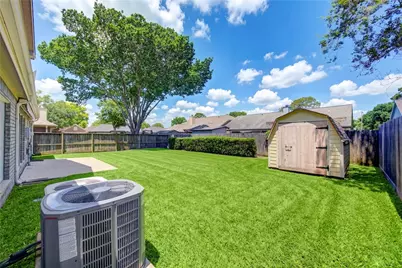4754 Wynnview Drive, Friendswood, TX 77546 - Photo 43